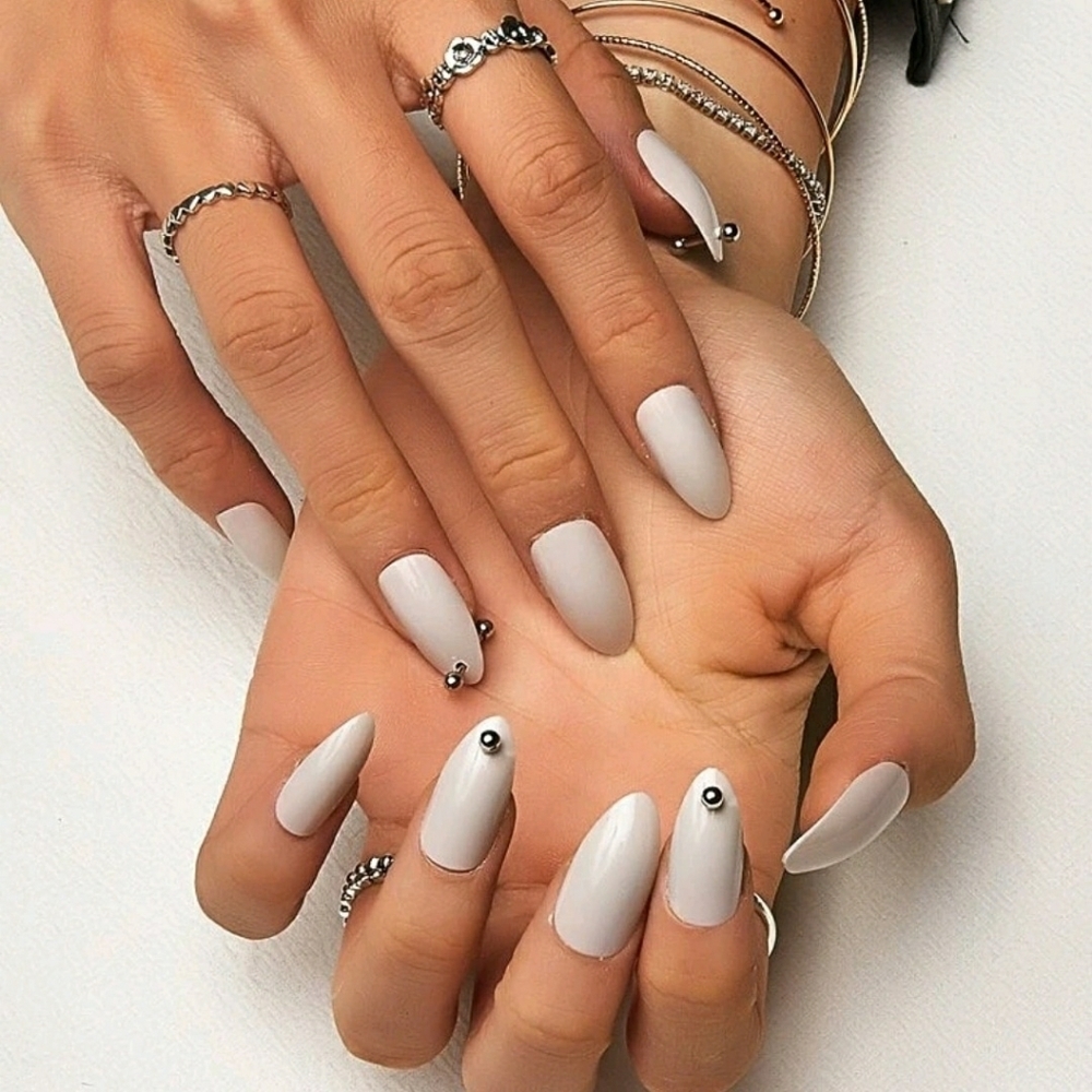 White presson nails